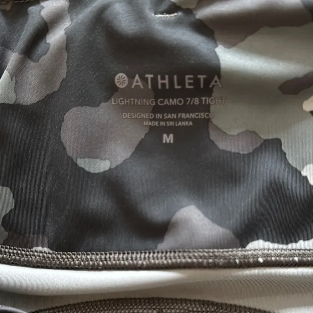Athleta lightening camo Leggings in shades of green